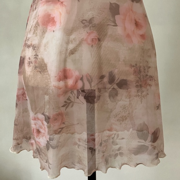 NEW ROSES & LACE LINGERIE - Picture 13 of 15